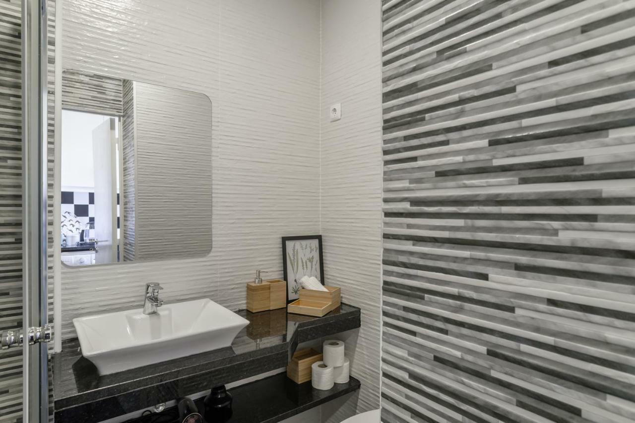 Charming Apartment- Authentic Experience In Graca * Lisbon