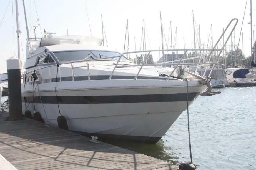 Botel Beautiful And Magnific Yacht