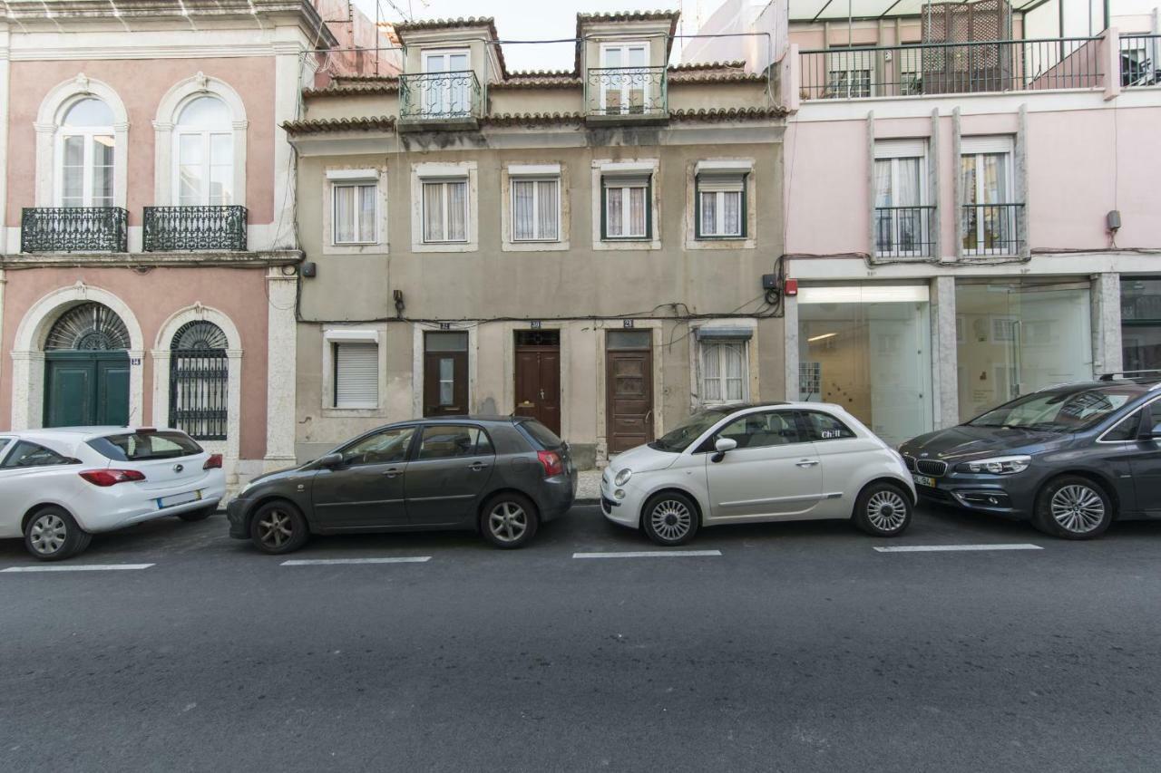 Traditional Duplex In Principe Real Apartment Lisbon