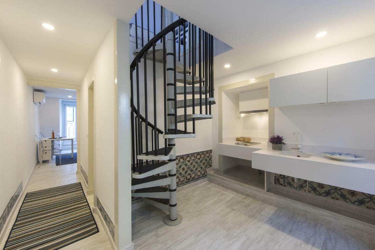 Apartment Traditional Duplex In Principe Real Lisbon
