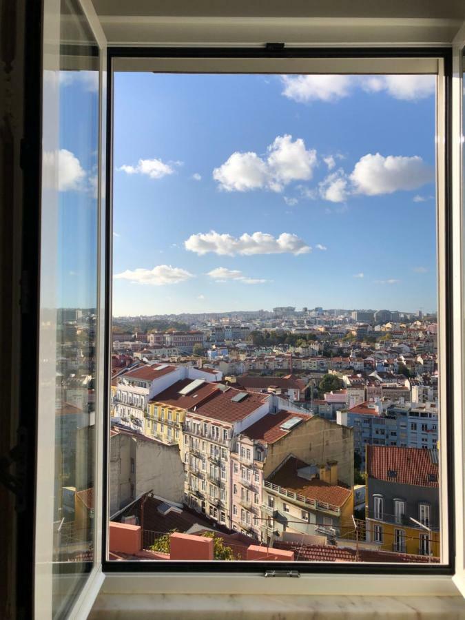 The Hilltop Nest * Lisbon