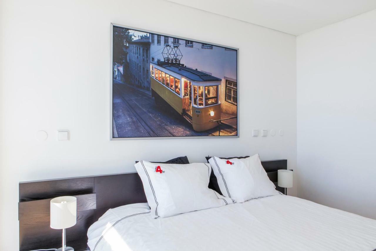 Apartment Rent4Rest Lisbon Parque Das Nacoes 17Th Floor River View Lisbon