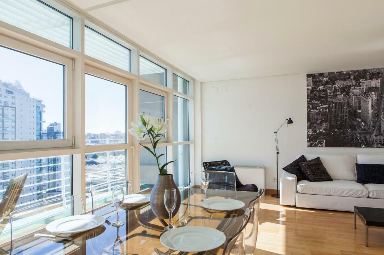 Apartment Rent4Rest Lisbon Parque Das Nacoes 17Th Floor River View Lisbon