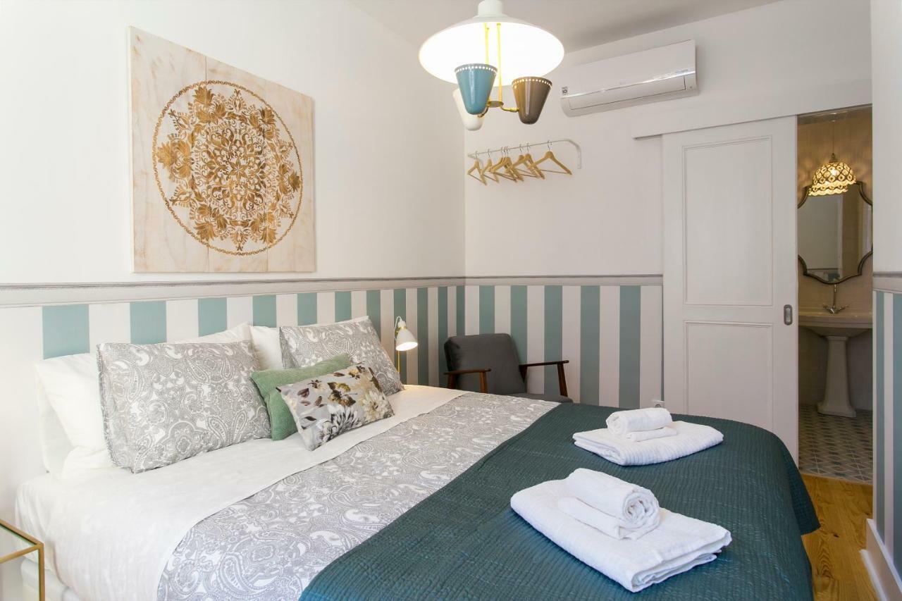 2 Beautiful Upscale Flat Embracing Tejo! Lisbon