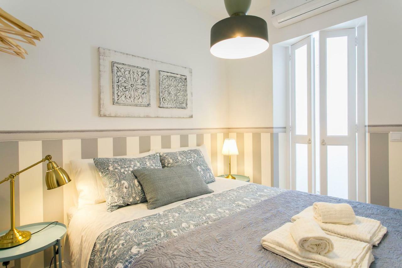 Apartment 2 Beautiful Upscale Flat Embracing Tejo! *