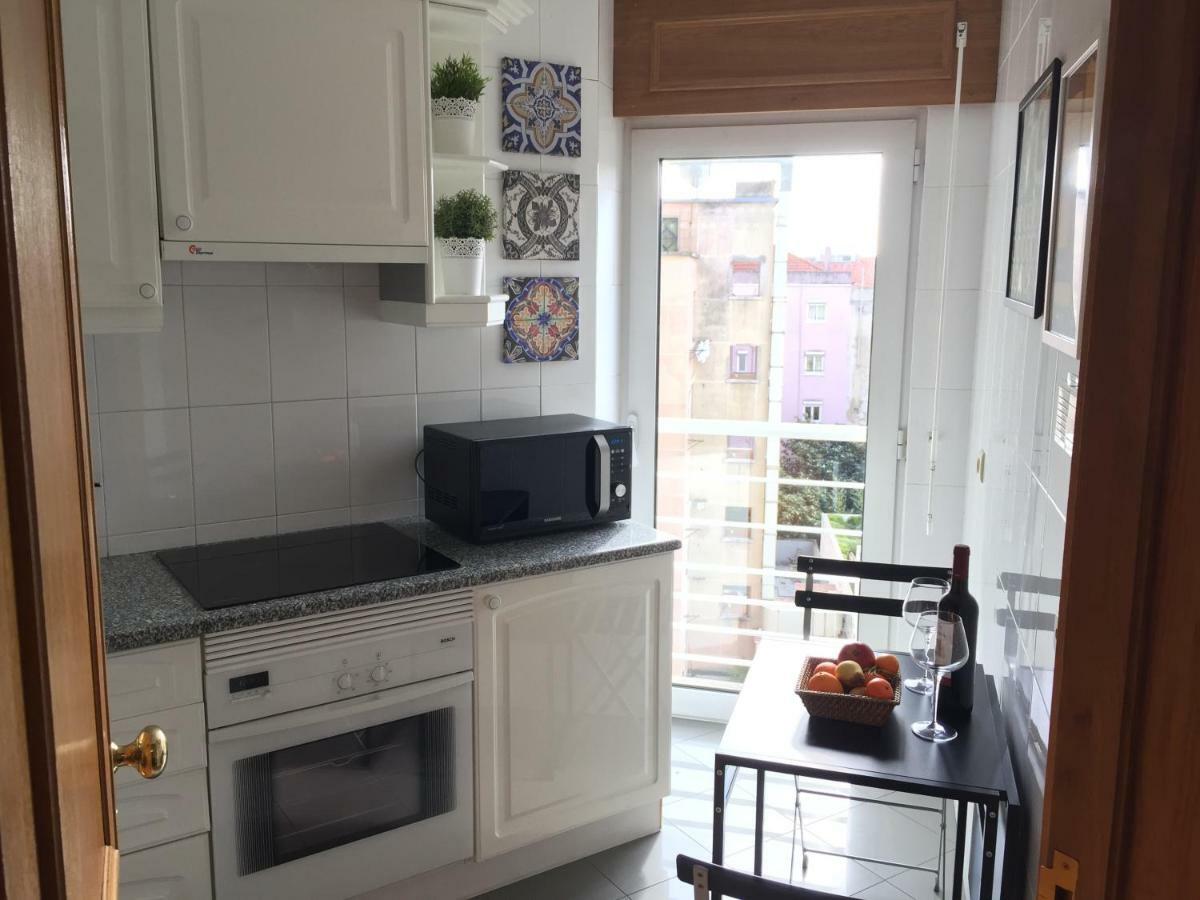 Apartment 8 Bit Building - Another New Lisbon