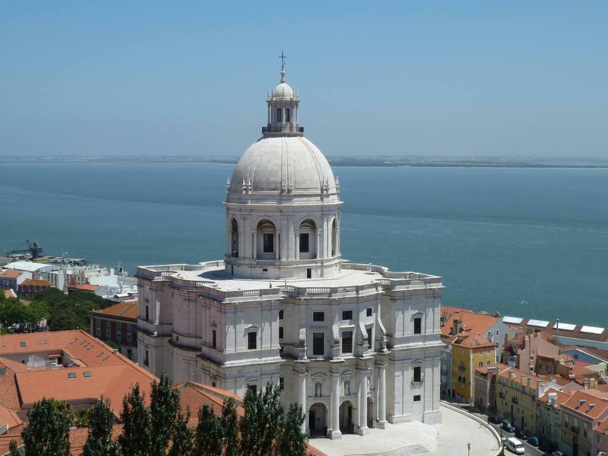 Apartment Blue Urban Alfama Lisbon