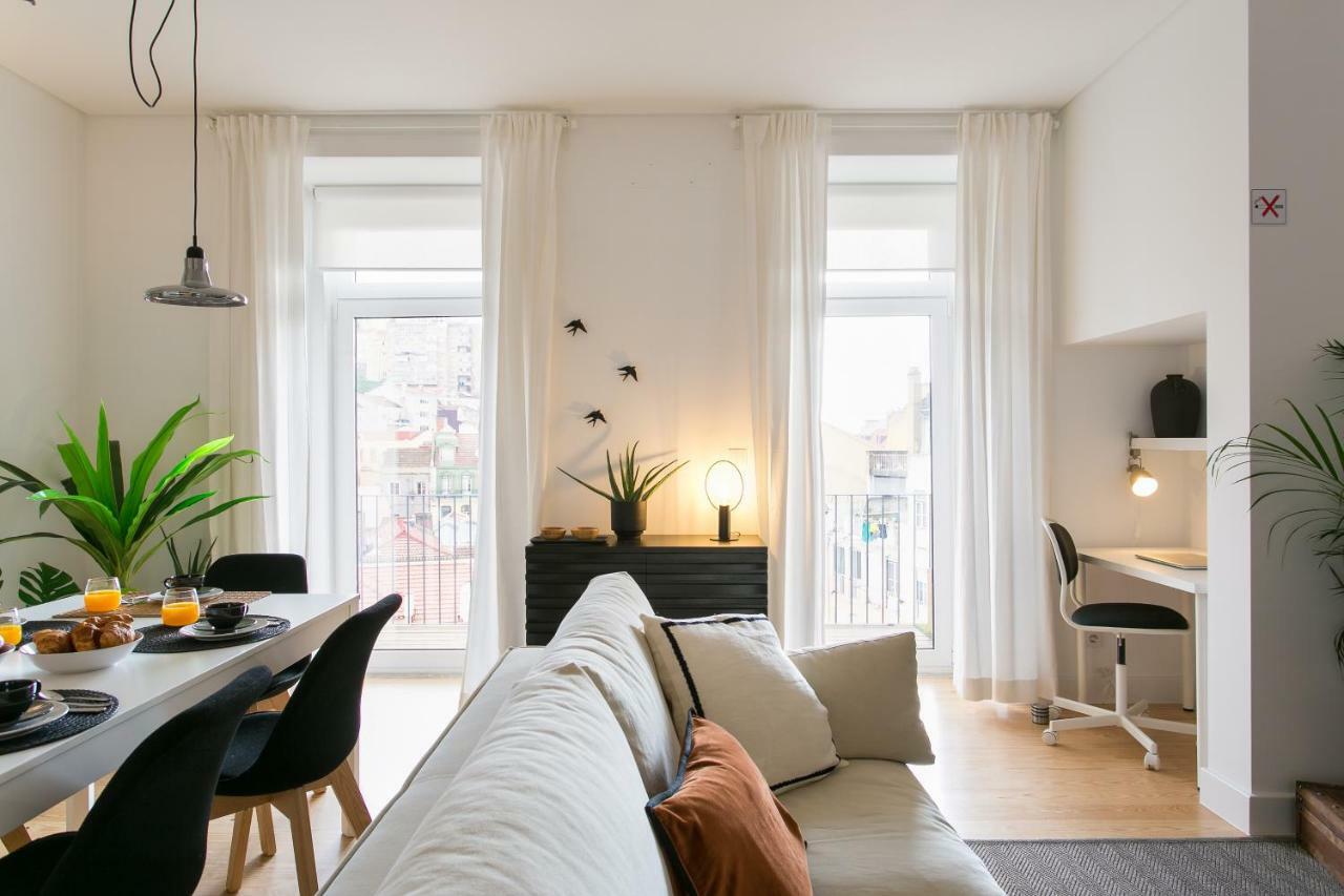 Altido Elegant Deluxe & Altido Luxurious 3-bedroom Apt With Terrace In Intendente Lisbon