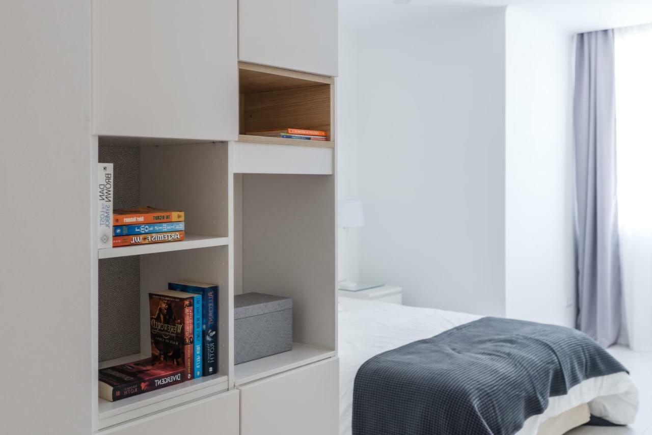 Light-filled, Fully Renovated Near Belem, By Timecooler Apartment Lisbon