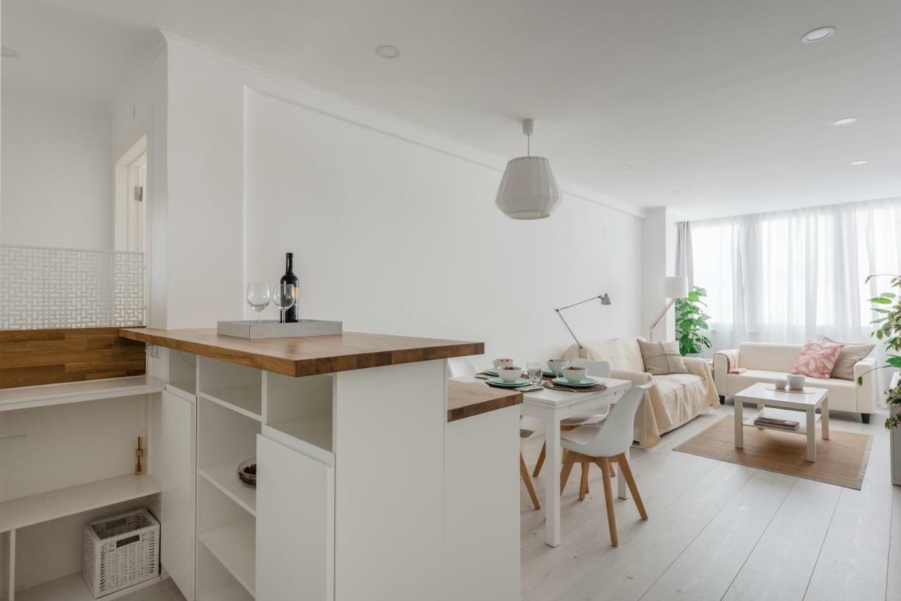 Light-filled, Fully Renovated Near Belem, By Timecooler