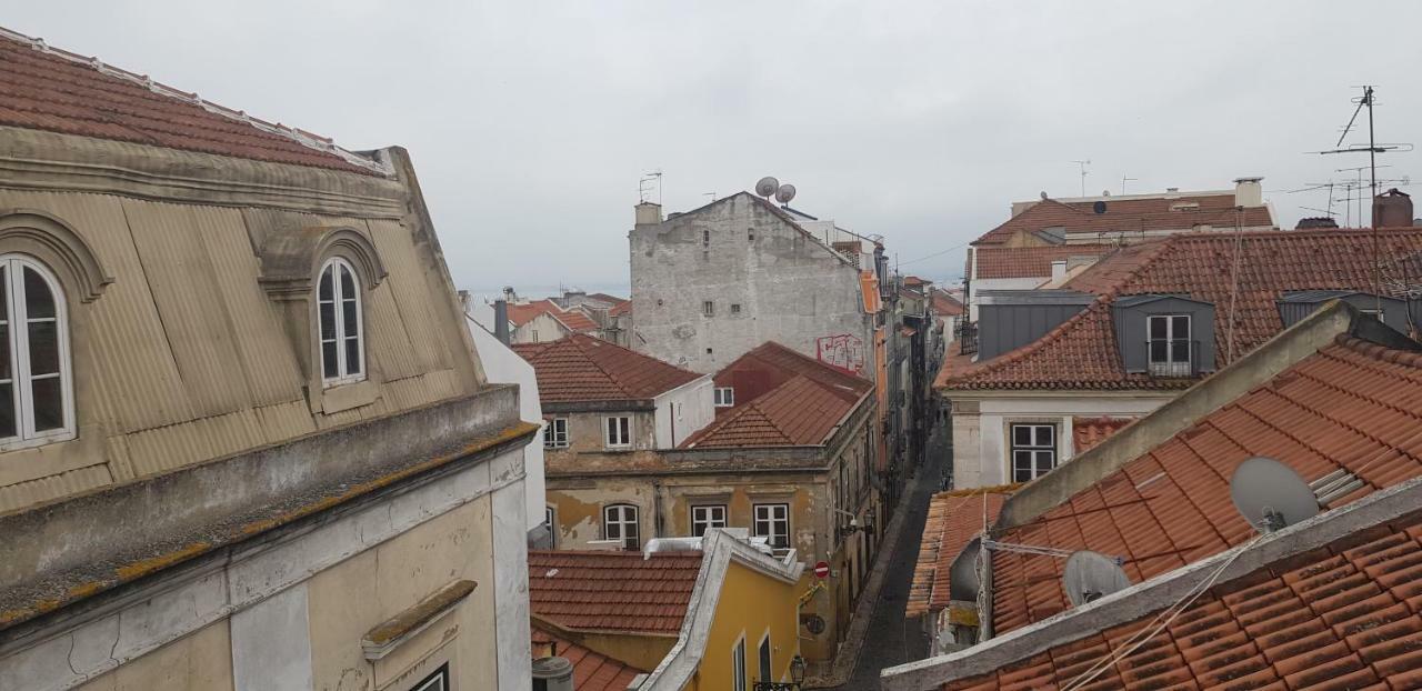 In Historic Apartment Lisbon