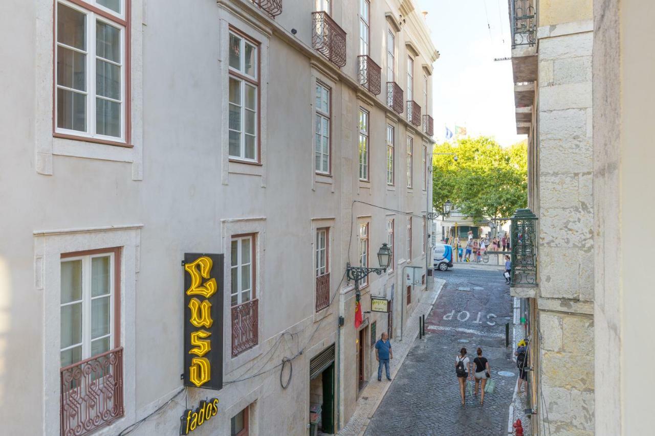 Sunny Bairro Alto & Chiado Apartment, By Timecooler * Lisbon