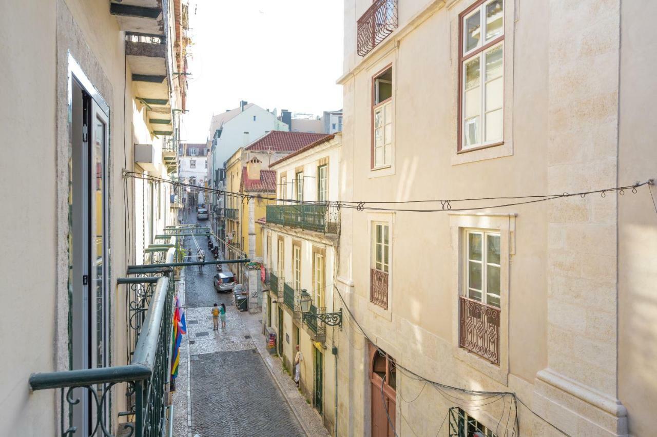 Sunny Bairro Alto & Chiado Apartment, By Timecooler Apartment Lisbon