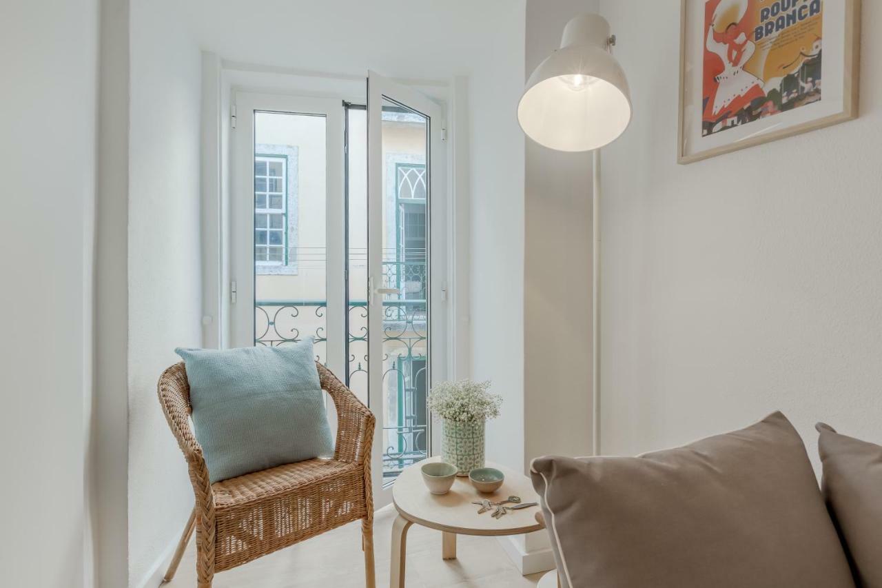 Sunny Bairro Alto & Chiado Apartment, By Timecooler *