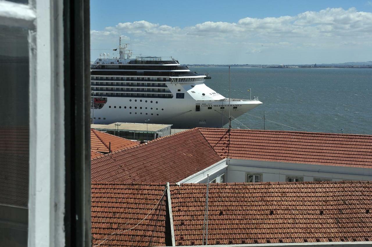 Localtraveling Alfama River View - Family Lisbon