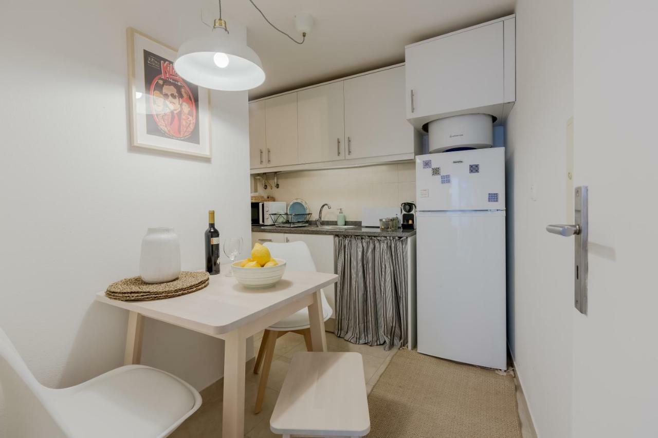 Sunny Bairro Alto & Chiado Apartment, By Timecooler Apartment *
