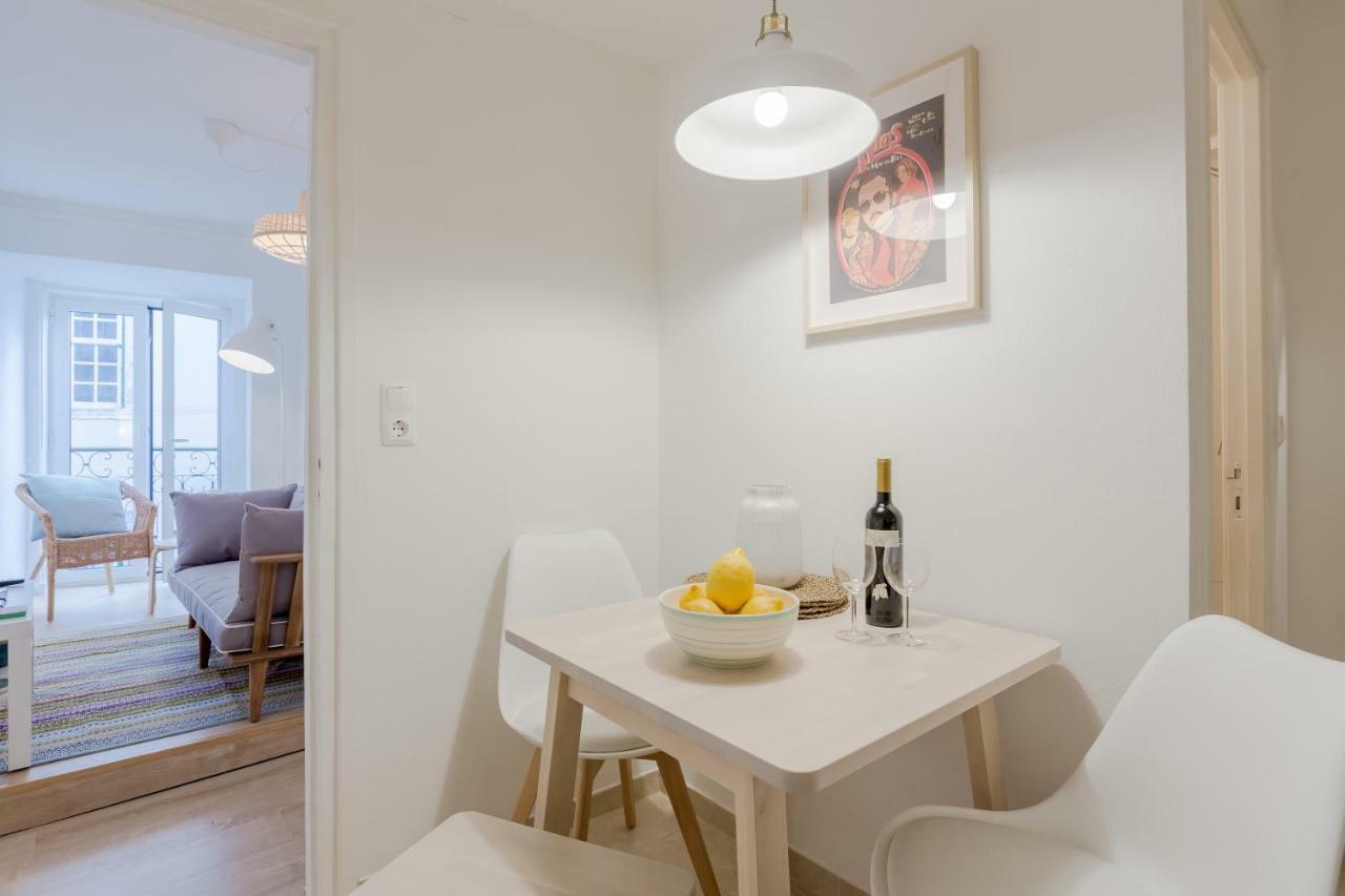 Sunny Bairro Alto & Chiado Apartment, By Timecooler