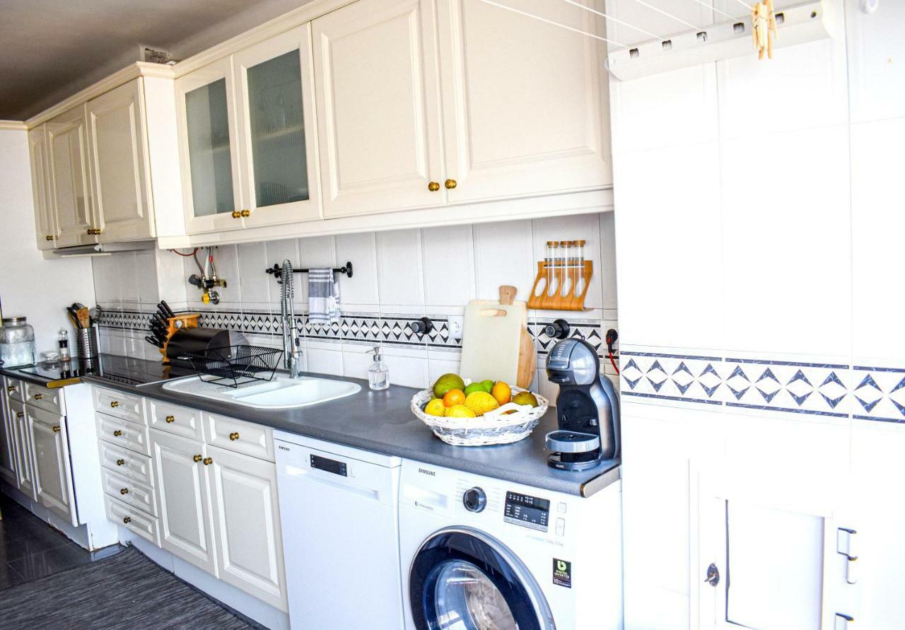 Sky View 3br + Near Airport + Free Parking