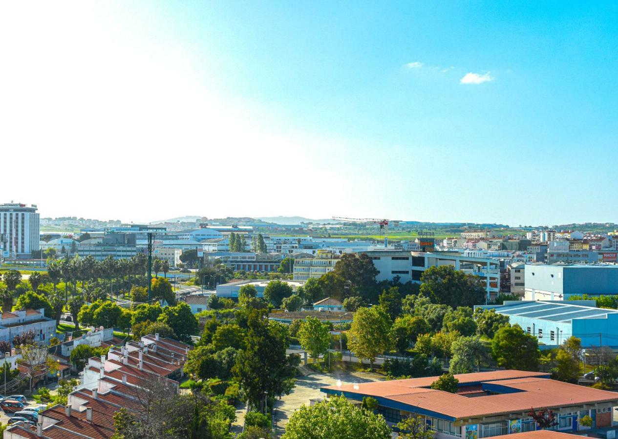 Sky View 3br + Near Airport + Free Parking * Lisboa