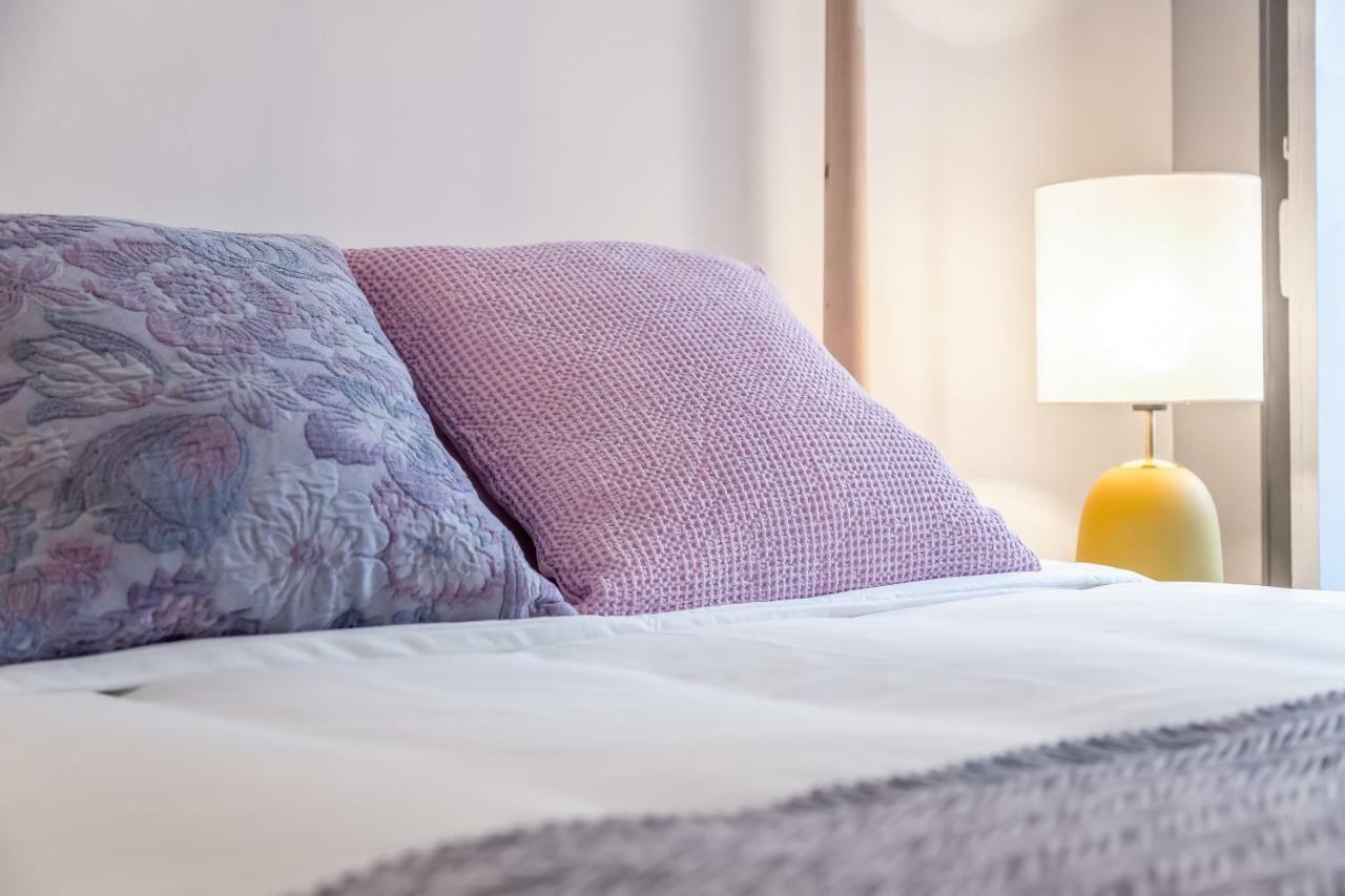 Apartment Alfama, Bright And Spacious With Private Terrace, By Timecooler