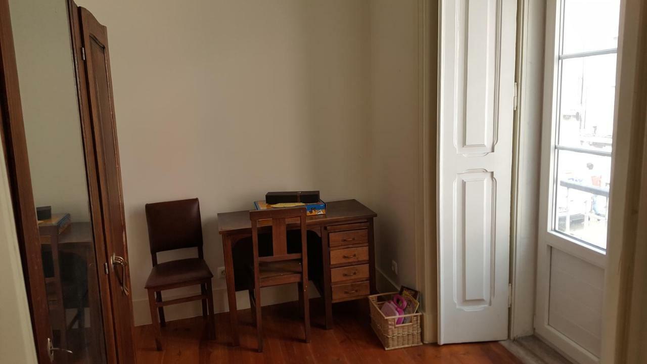 Grandmommy's House - Traditional And Comfy Lisboan Apartment