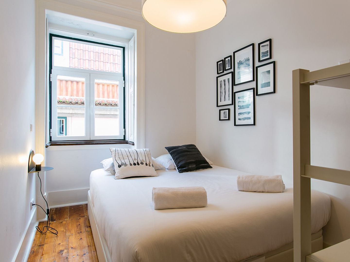 Joivy Splendid 2br Flat In Bairro Alto, Nearby Luis De Camoes Square * Lisbon