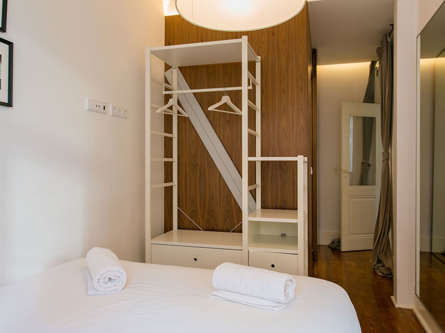 Apartment Joivy Splendid 2br Flat In Bairro Alto, Nearby Luis De Camoes Square *