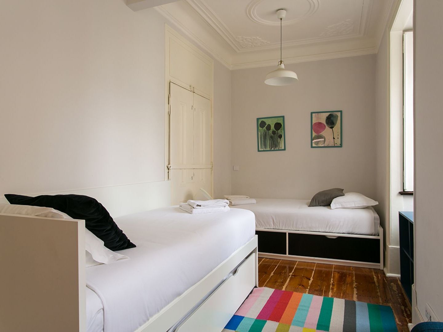 Joivy Splendid 2br Flat In Bairro Alto, Nearby Luis De Camoes Square *