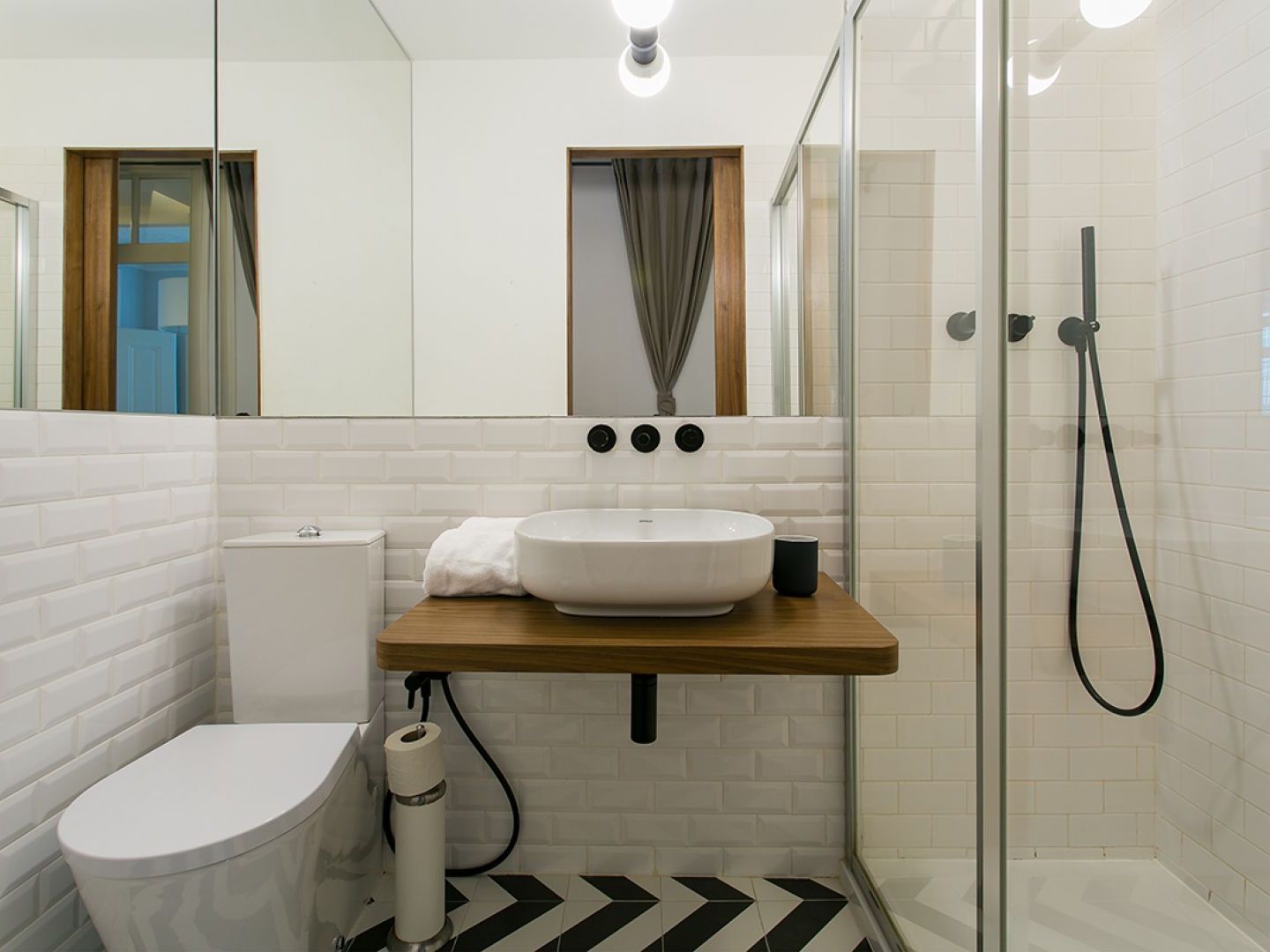 Joivy Splendid 2br Flat In Bairro Alto, Nearby Luis De Camoes Square * Lisbon