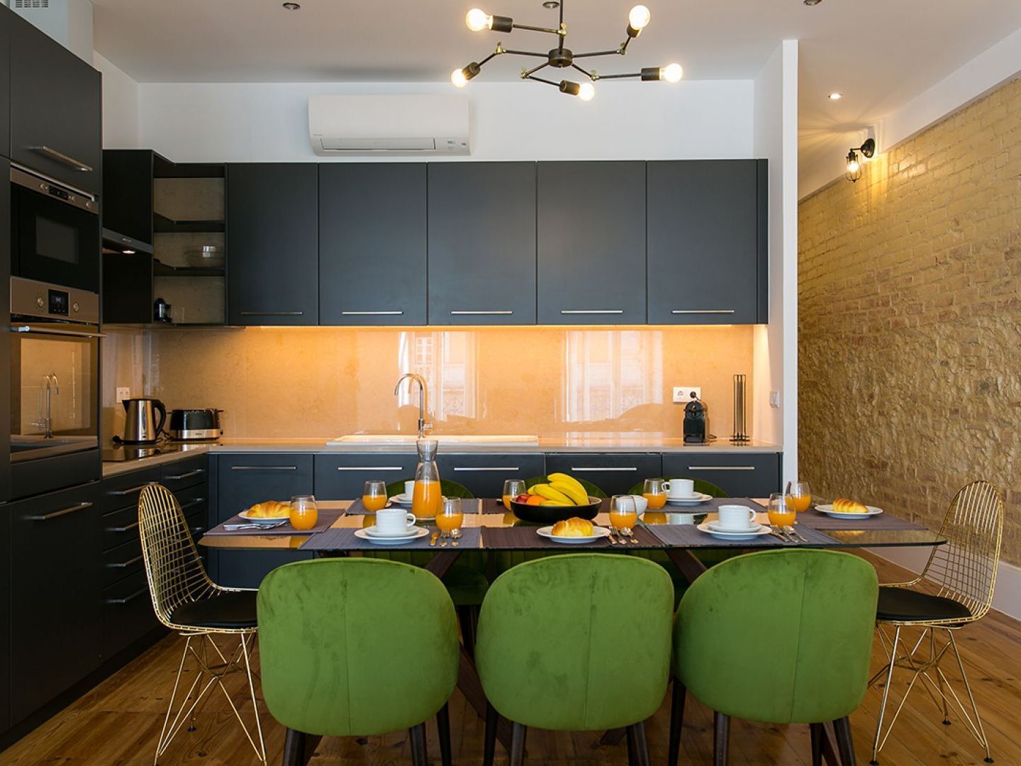 Apartment Joivy Gorgeous 3br With Balcony Nearby Time Out Market *