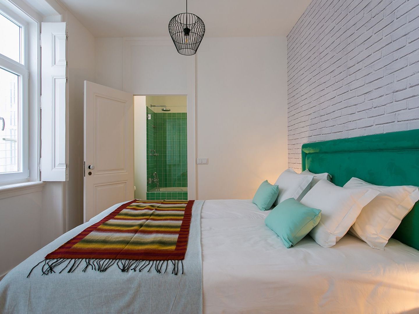 Joivy Gorgeous 3br With Balcony Nearby Time Out Market * Lisbon