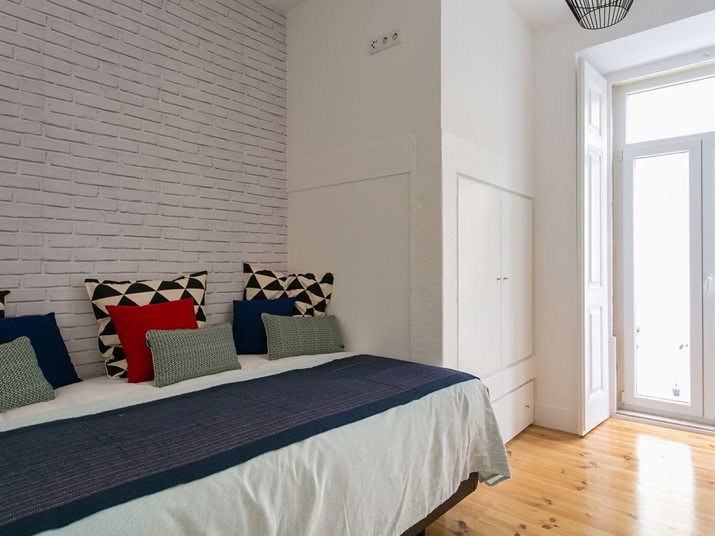 Joivy Gorgeous 3br With Balcony Nearby Time Out Market * Lisbon