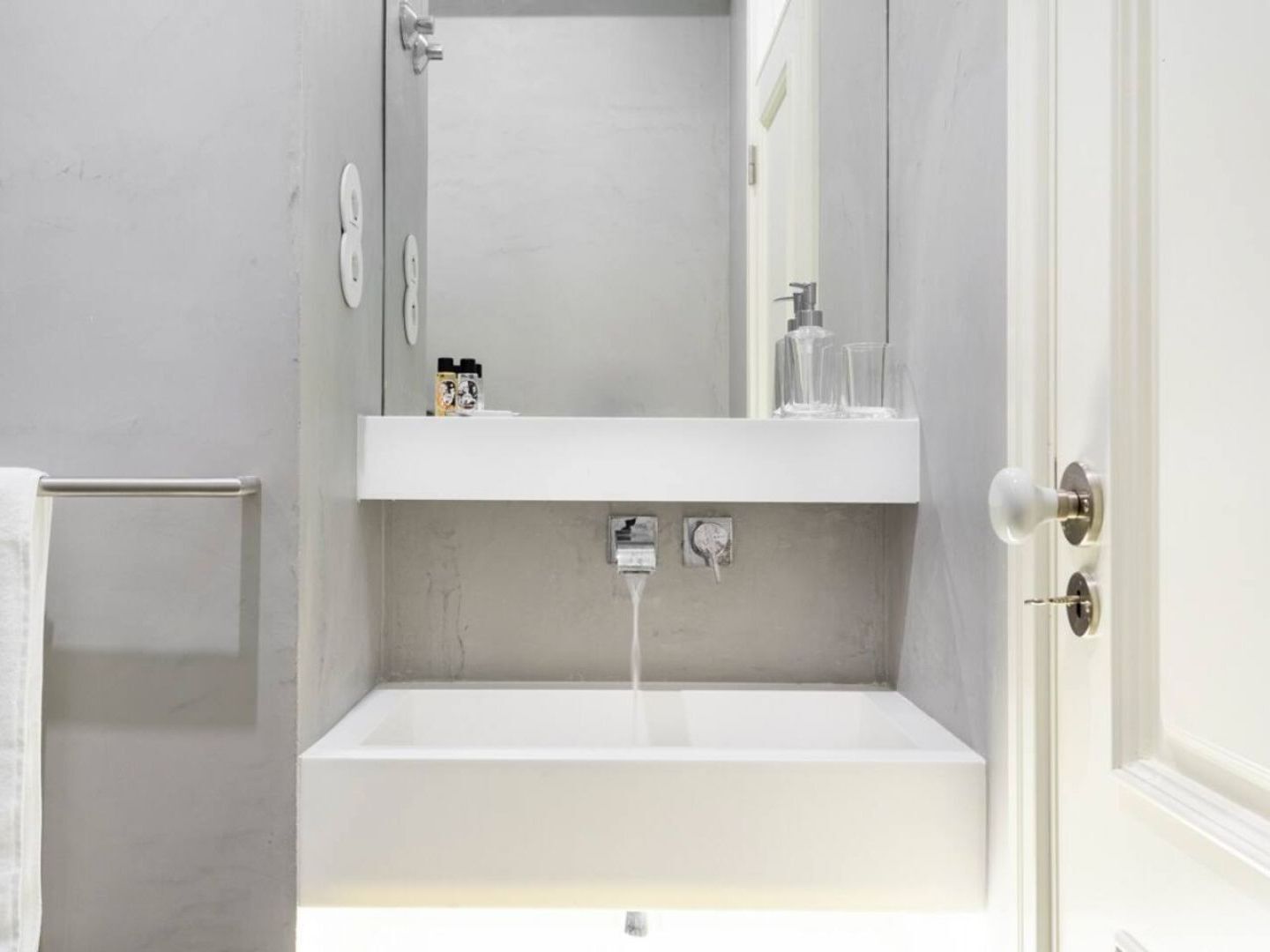 Joivy Wonderful 2br Flat In The Centre Lisbon