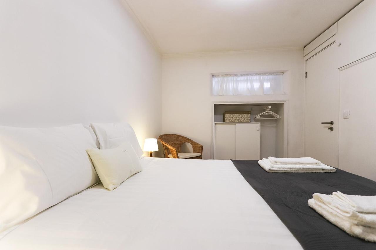 Wal Apartments- 3 Bedrooms With Parking Space Apartment *