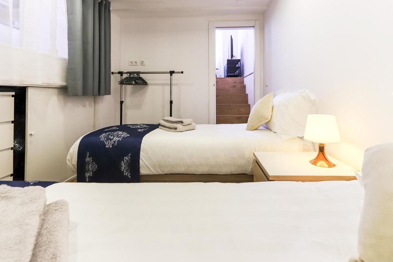 Wal Apartments- 3 Bedrooms With Parking Space Apartment *
