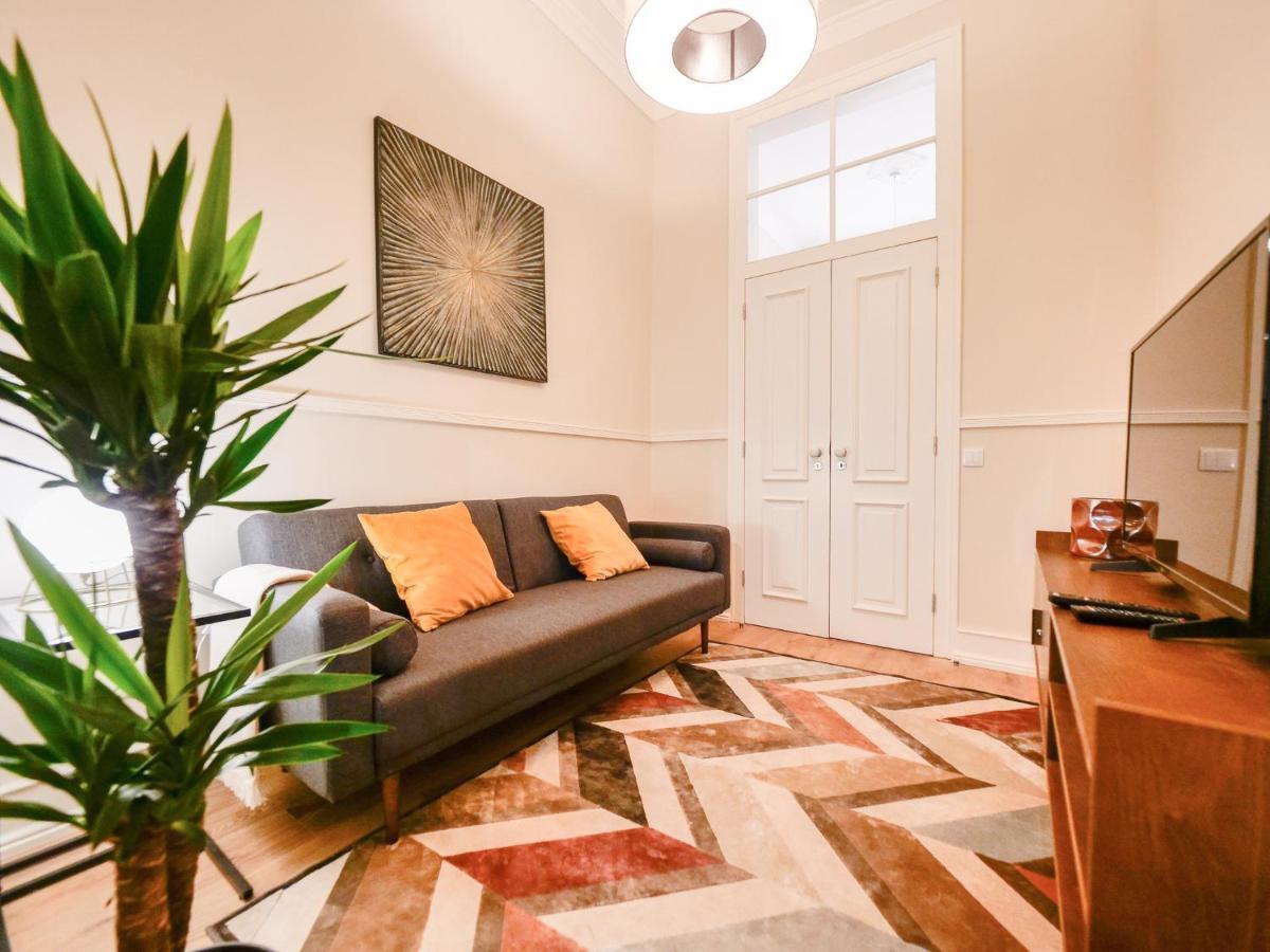 Apartment Correeiros 174 -the Place To Be Lisbon