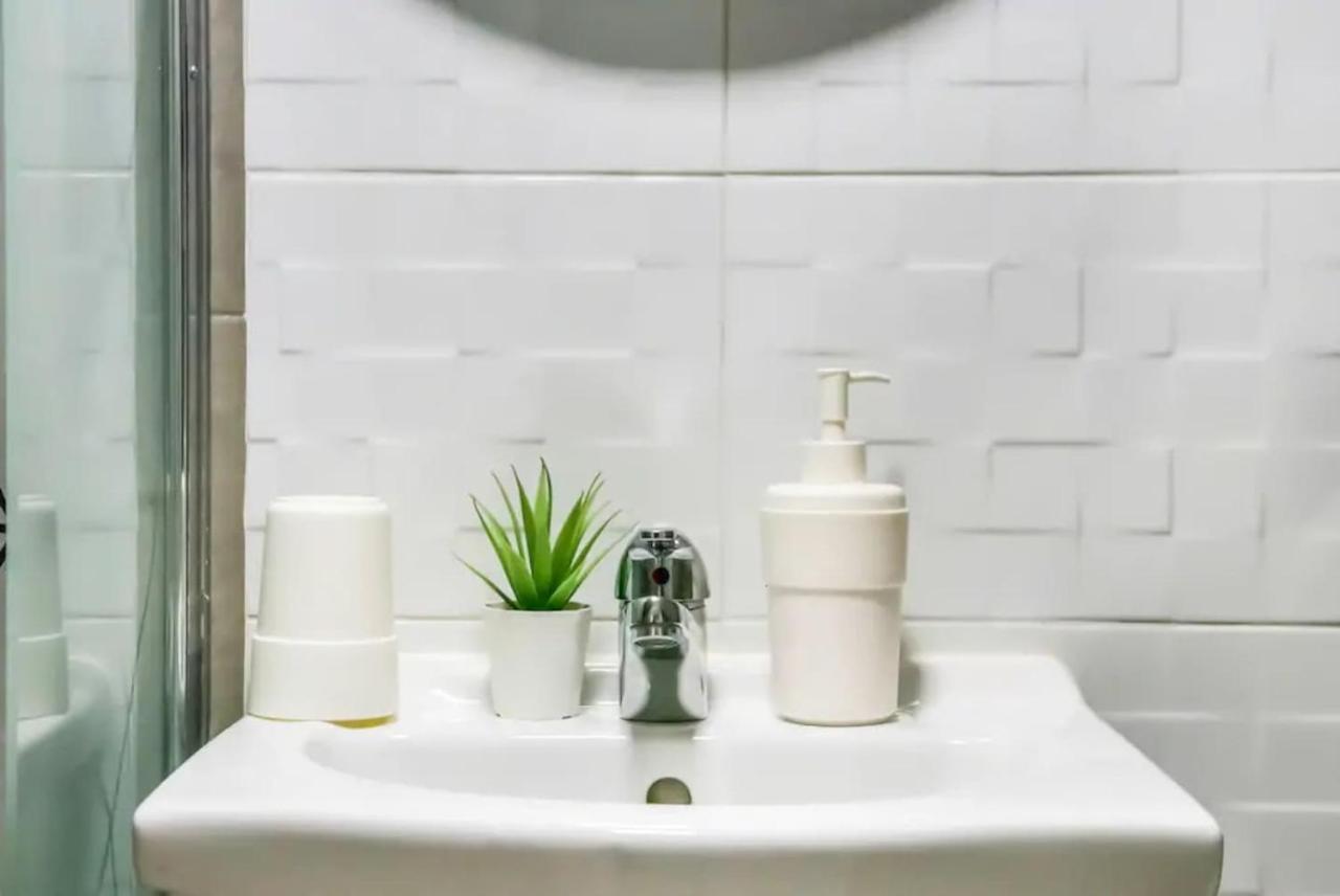 Home4u - Secret In Center Apartment