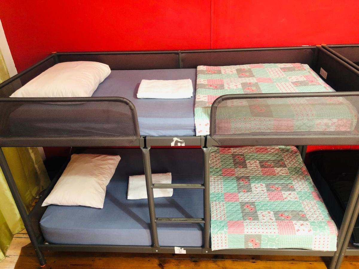 Asian Everest House Albergue *