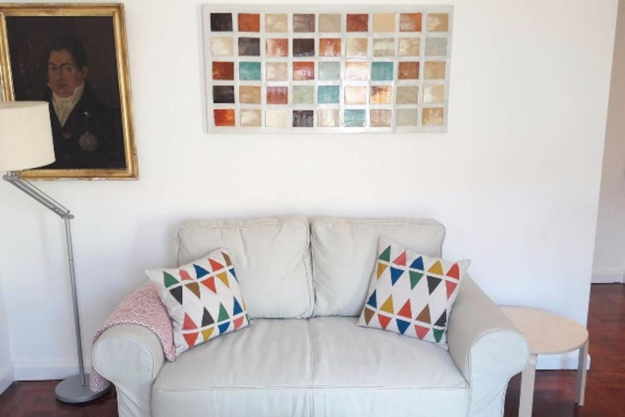 Modern Cosy Flat With Terrace In Campo De Ourique. Apartamento *