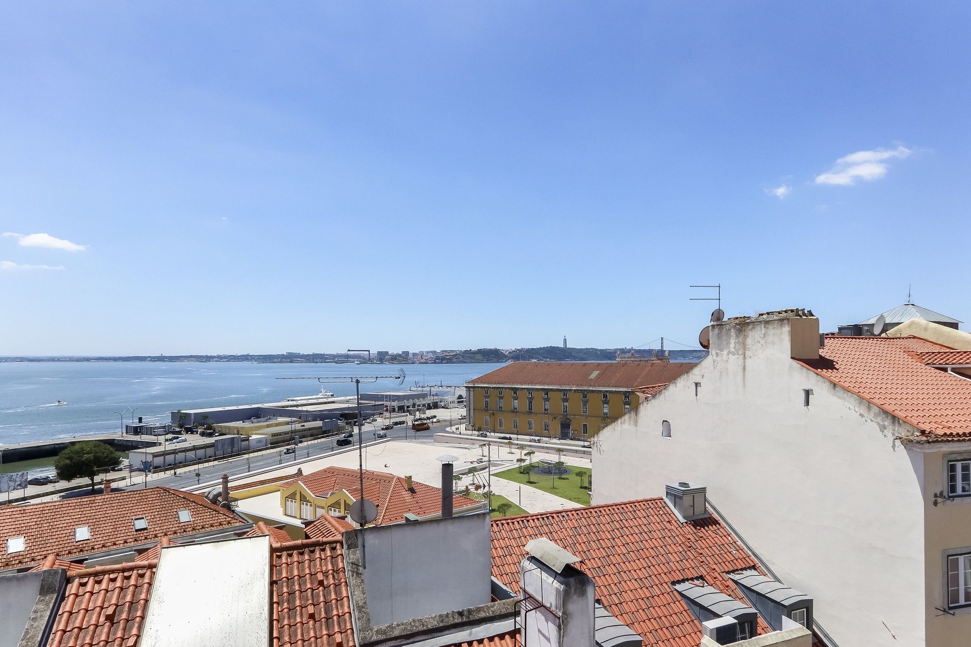 Alfama Golden View By Homing Lisbon