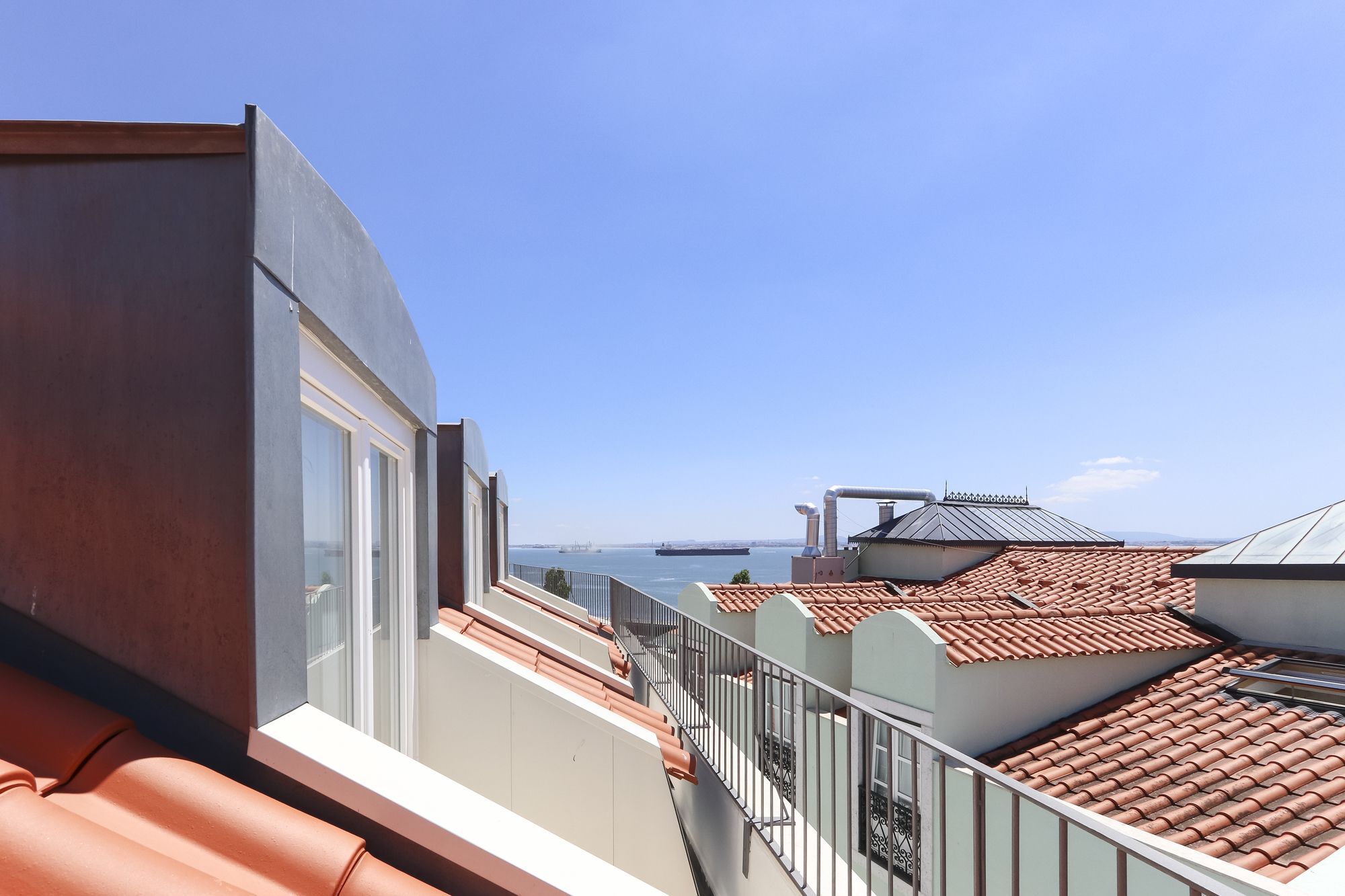 Alfama Golden View By Homing Lisbon