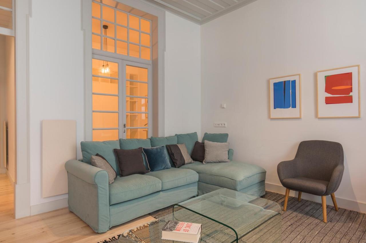 Lovelystay - Charming 3 Bedroom Wonder Downtown * Lisbon