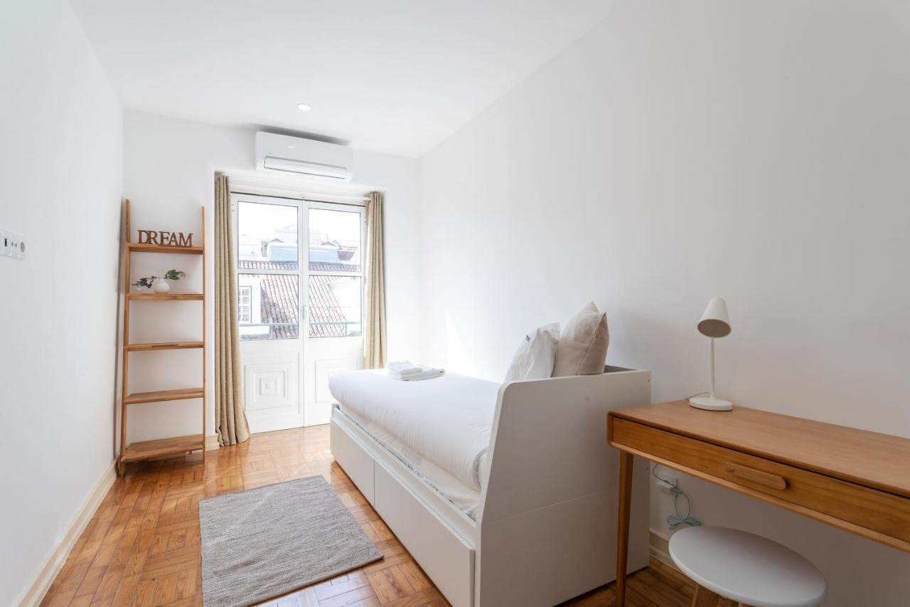 Apartment Flh Downtown Flat With Balcony *