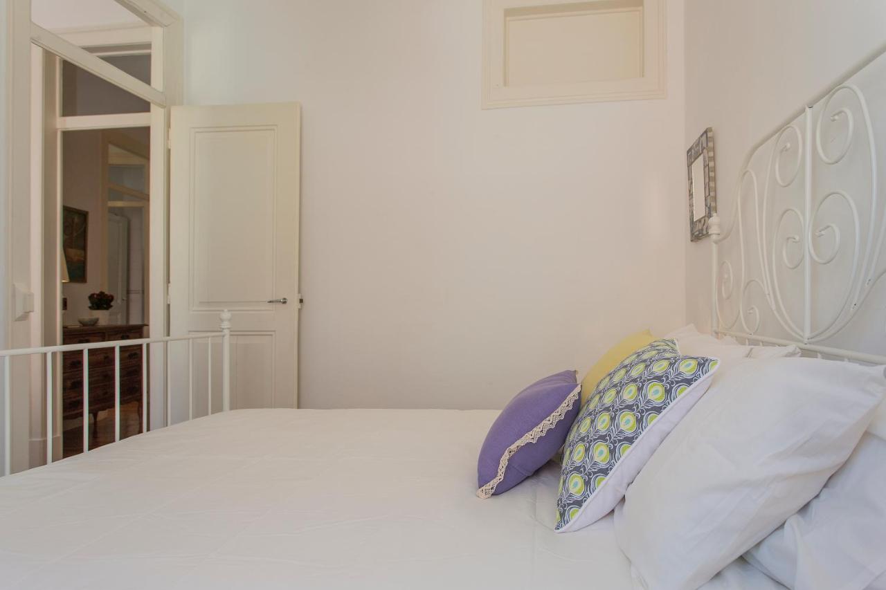 Spacious Alfama Duplex, By Timecooler