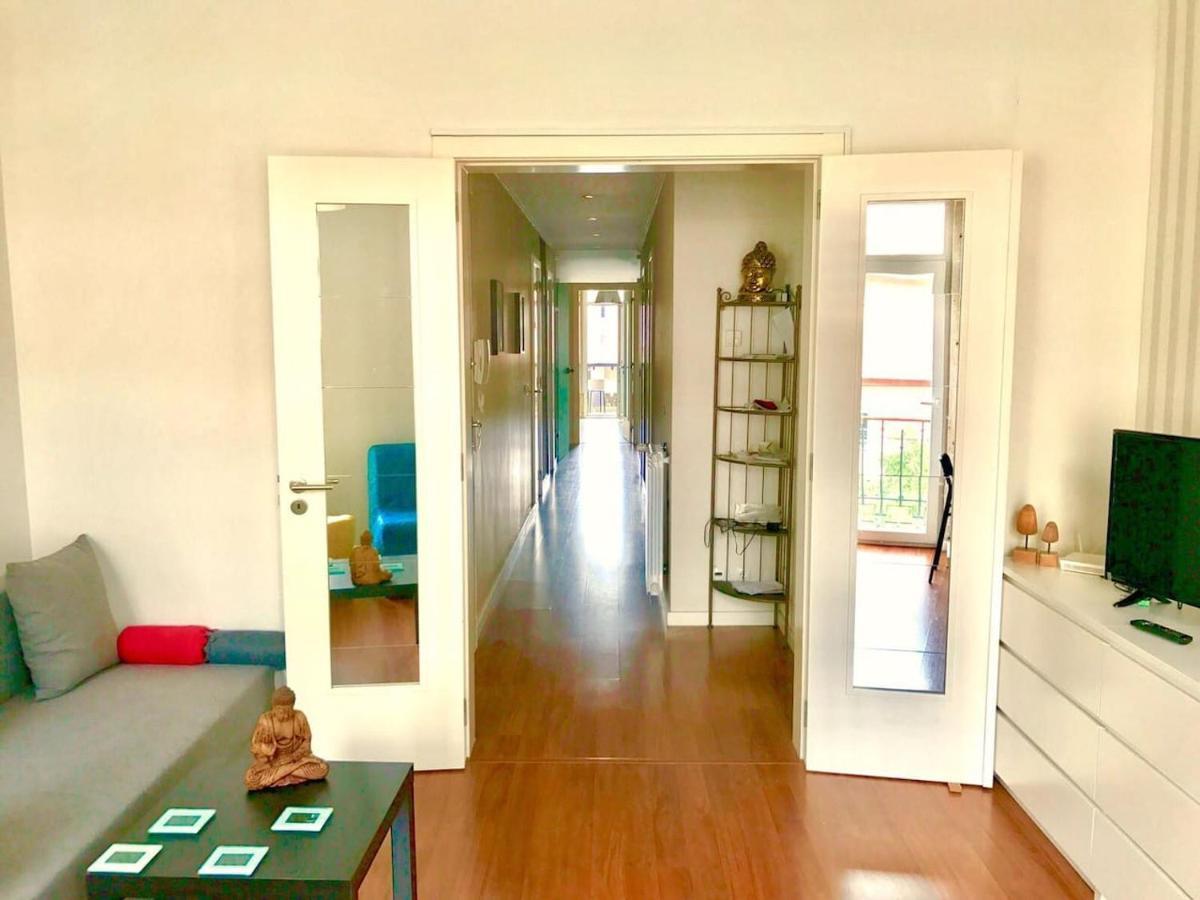 Apartment Luxury Part Of The - Modern With Airconditioning - Near Subway