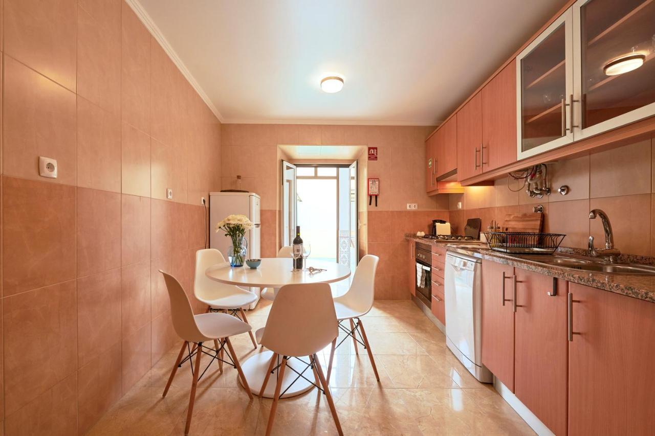 Spacious And Renovated With Amazing Patio, By Timecooler Lisbon