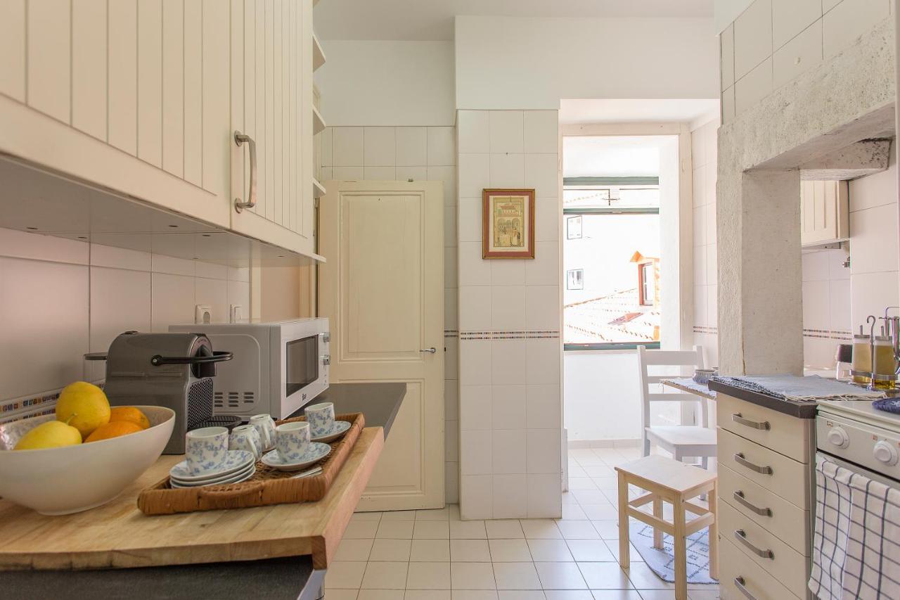 Spacious Alfama Duplex, By Timecooler Apartment