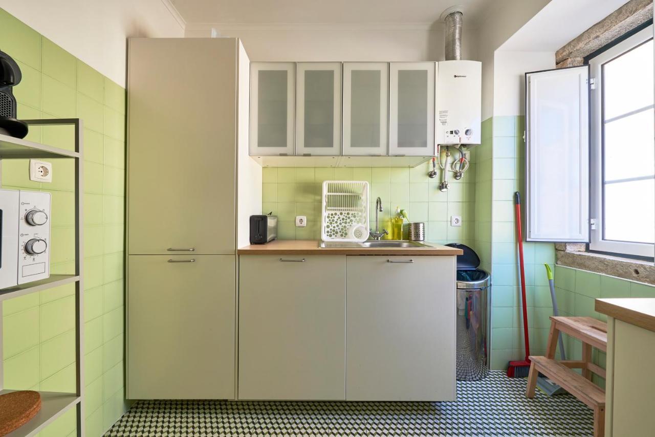 Elegant Riverview In Historical Apartment Lisbon
