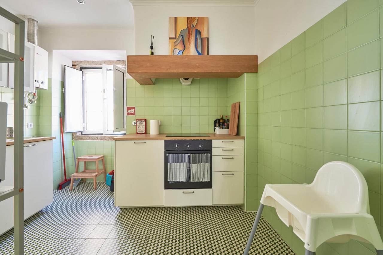 Elegant Riverview In Historical Lisbon