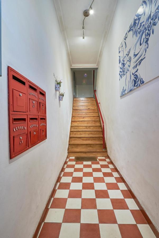 Elegant Riverview In Historical Lisbon